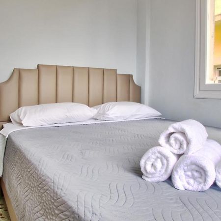 Heart-Warming Eleni Apartment In Corfu Town Bagian luar foto