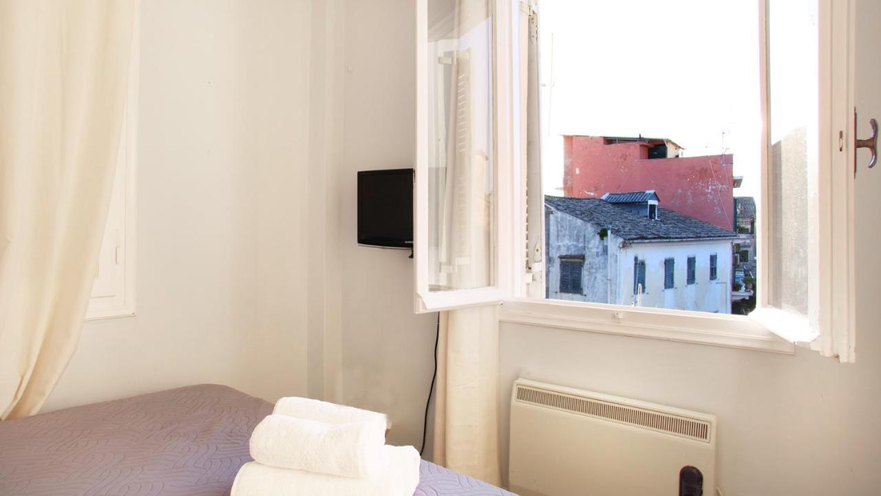 Heart-Warming Eleni Apartment In Corfu Town Bagian luar foto